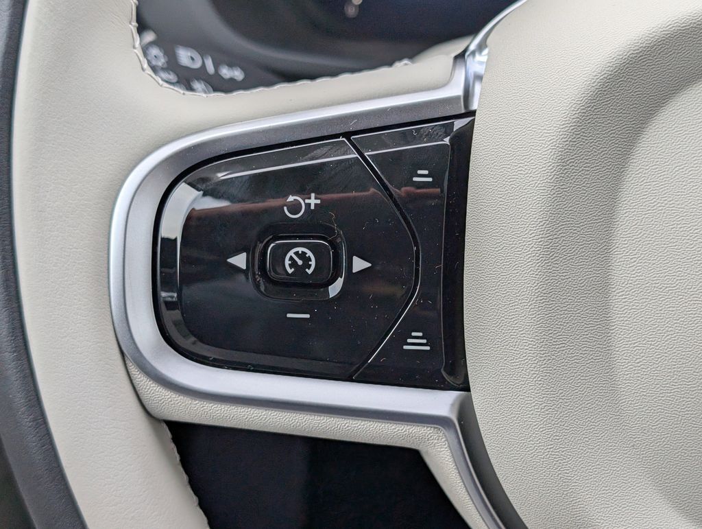 2026 Volvo XC60 B5 Ultra Hunt Valley MD