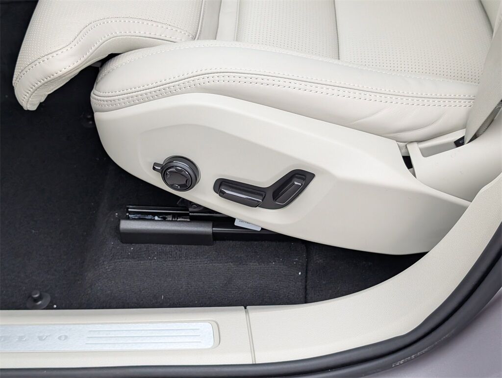 2026 Volvo XC60 B5 Ultra Hunt Valley MD