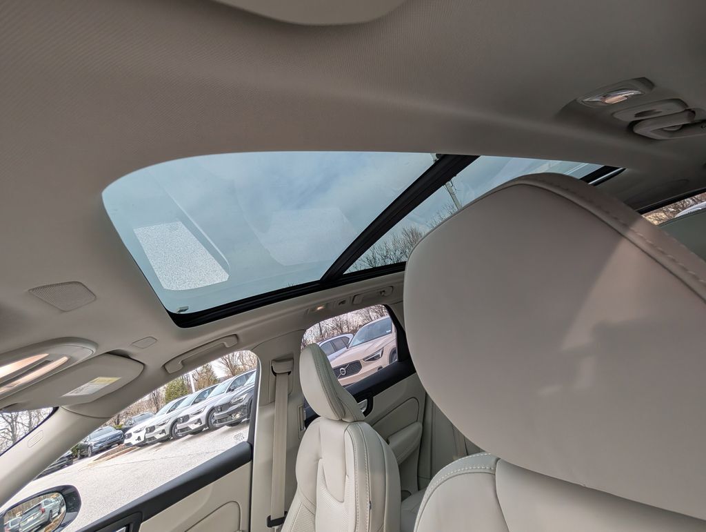 2026 Volvo XC60 B5 Ultra Hunt Valley MD