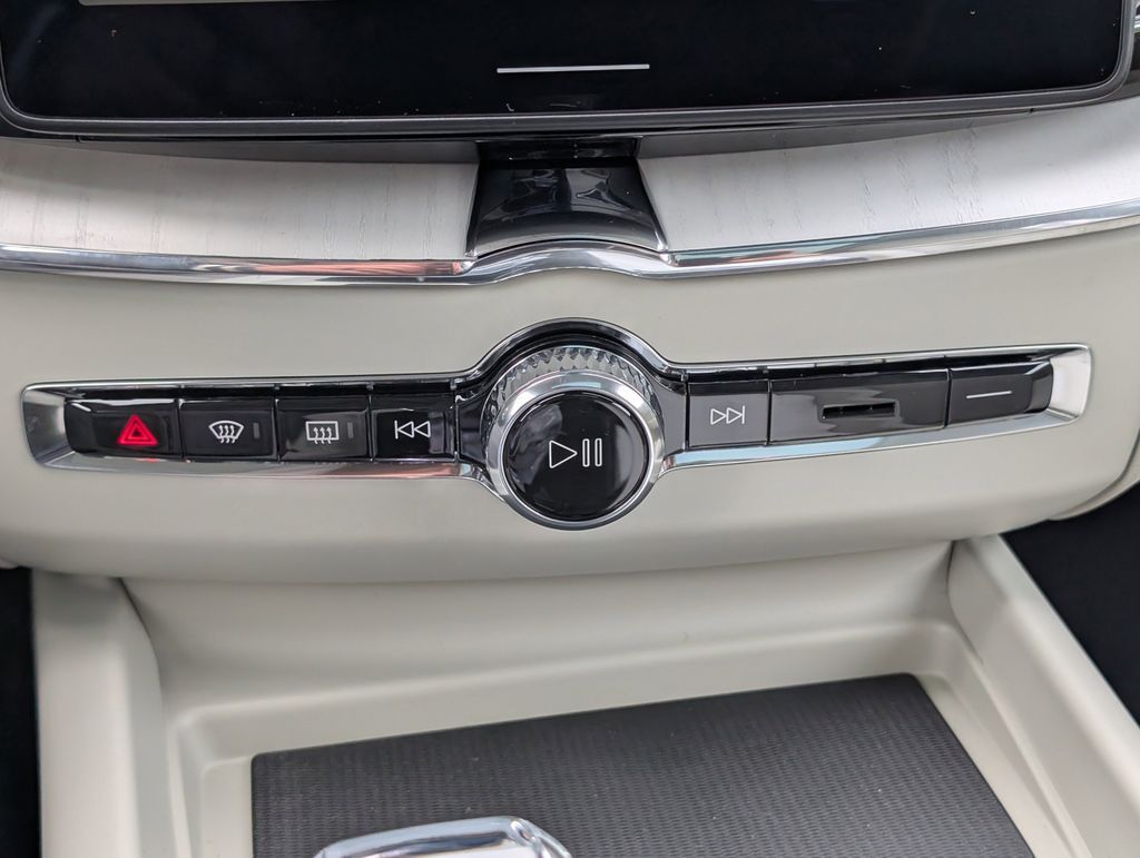 2026 Volvo XC60 B5 Ultra Hunt Valley MD