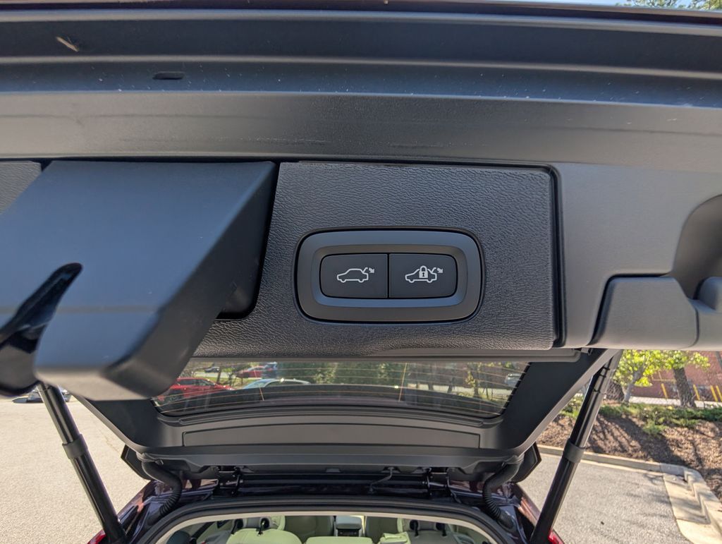 2026 Volvo XC60 B5 Ultra Hunt Valley MD