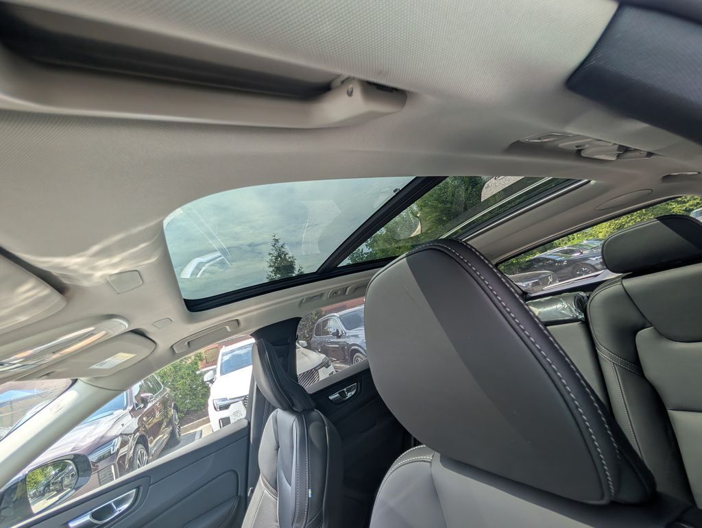 2026 Volvo XC60 B5 Ultra Hunt Valley MD