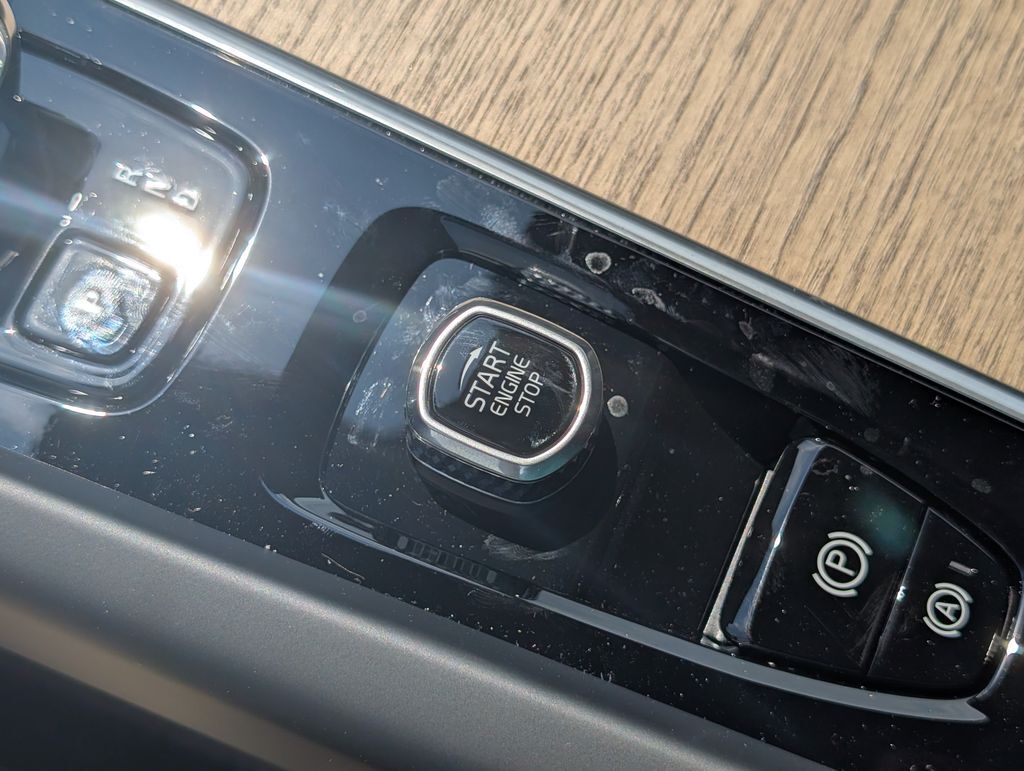 2026 Volvo XC60 B5 Ultra Hunt Valley MD