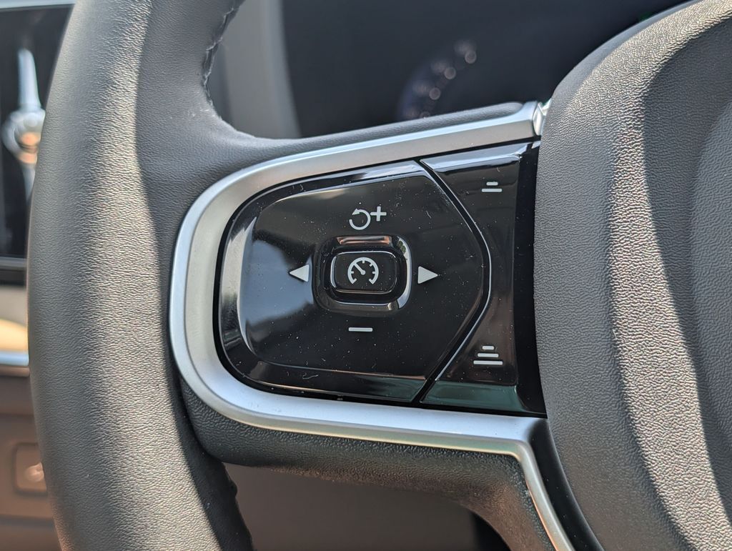 2026 Volvo XC60 B5 Ultra Hunt Valley MD