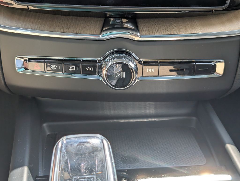 2026 Volvo XC60 B5 Ultra Hunt Valley MD