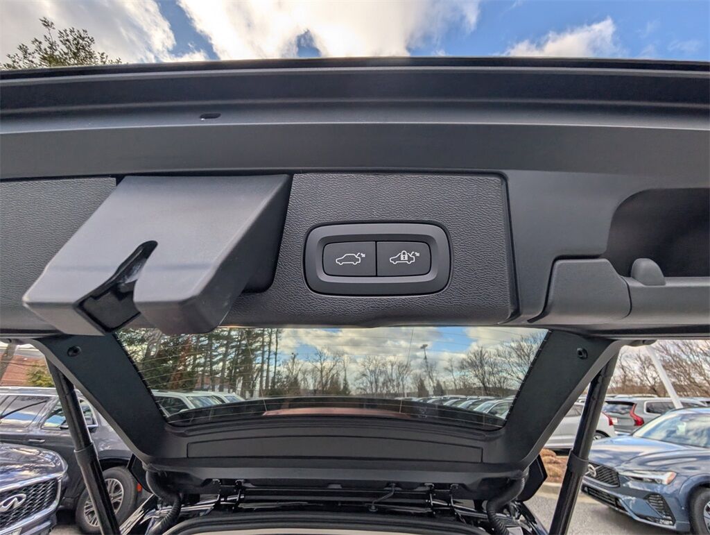 2026 Volvo XC60 B5 Ultra Hunt Valley MD