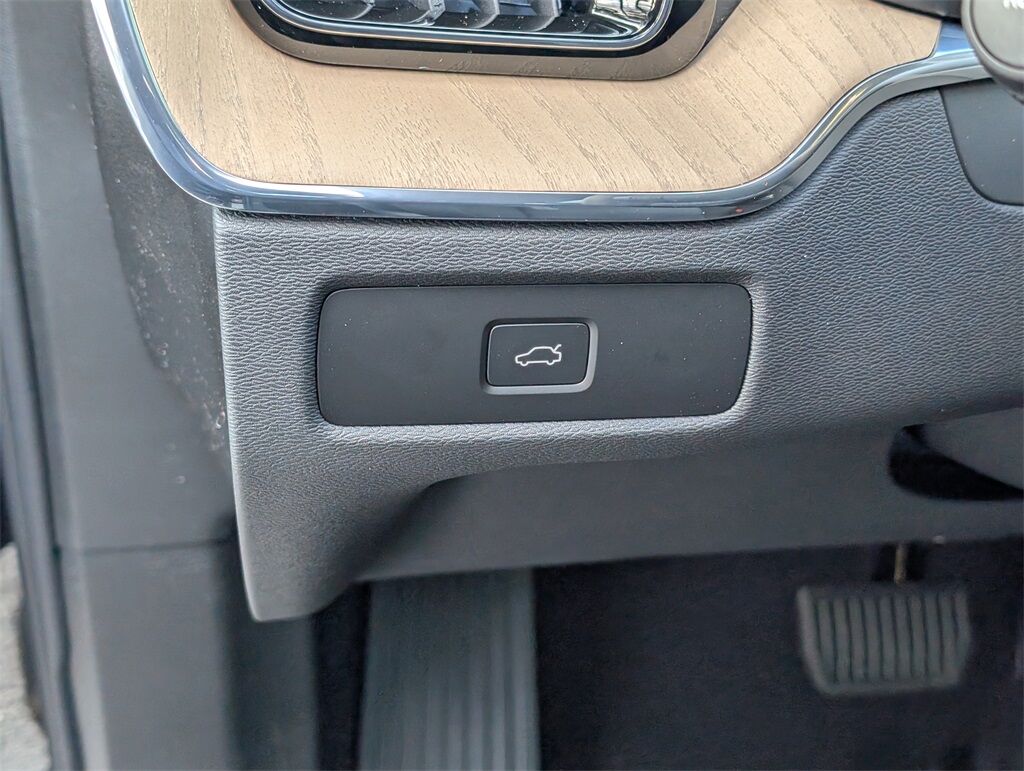 2026 Volvo XC60 B5 Ultra Hunt Valley MD