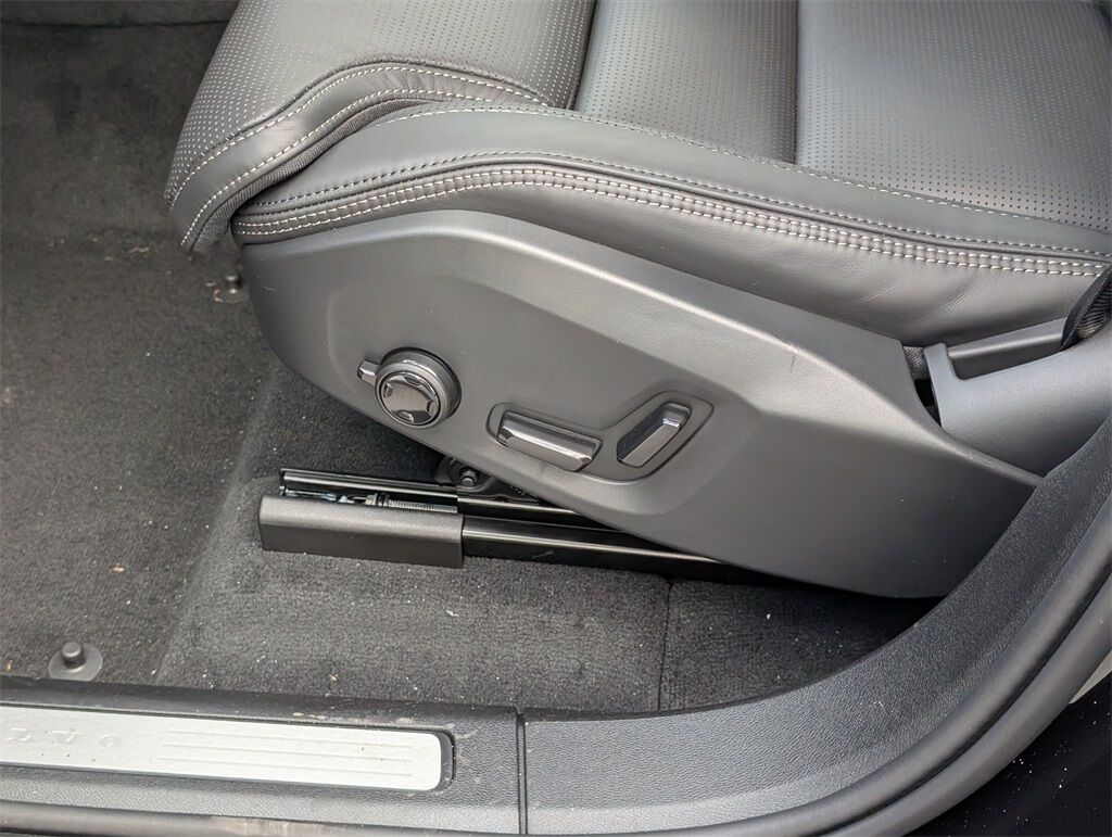 2026 Volvo XC60 B5 Ultra Hunt Valley MD