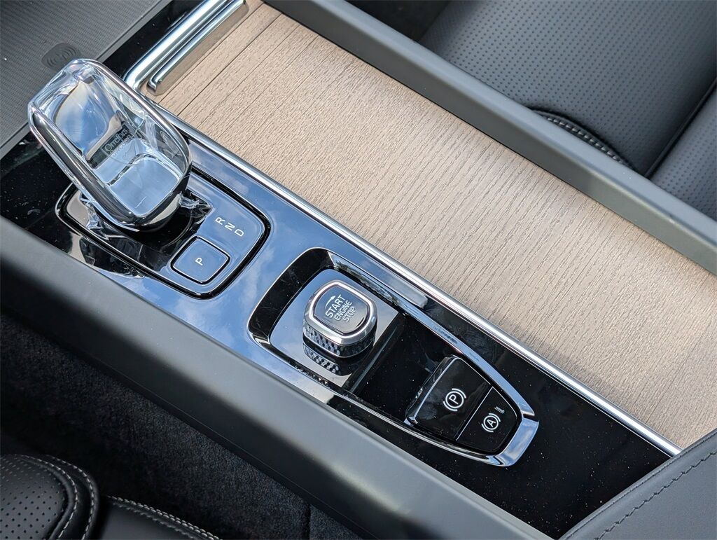 2026 Volvo XC60 B5 Ultra Hunt Valley MD