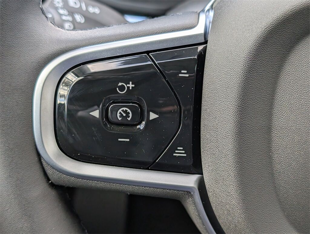 2026 Volvo XC60 B5 Ultra Hunt Valley MD