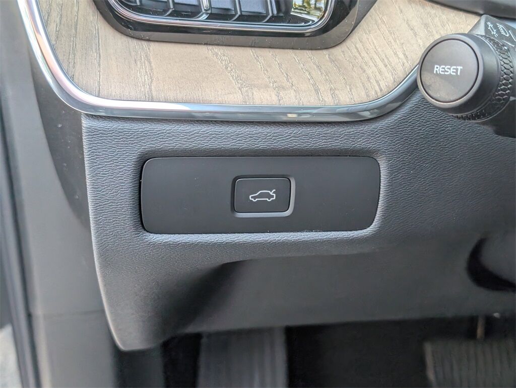 2026 Volvo XC60 B5 Ultra Hunt Valley MD