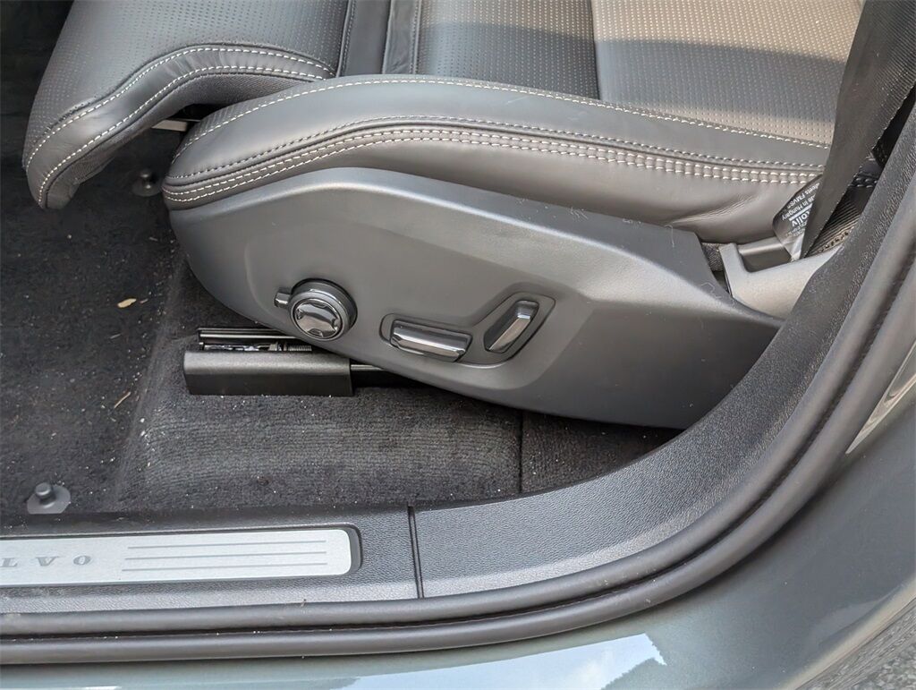 2026 Volvo XC60 B5 Ultra Hunt Valley MD