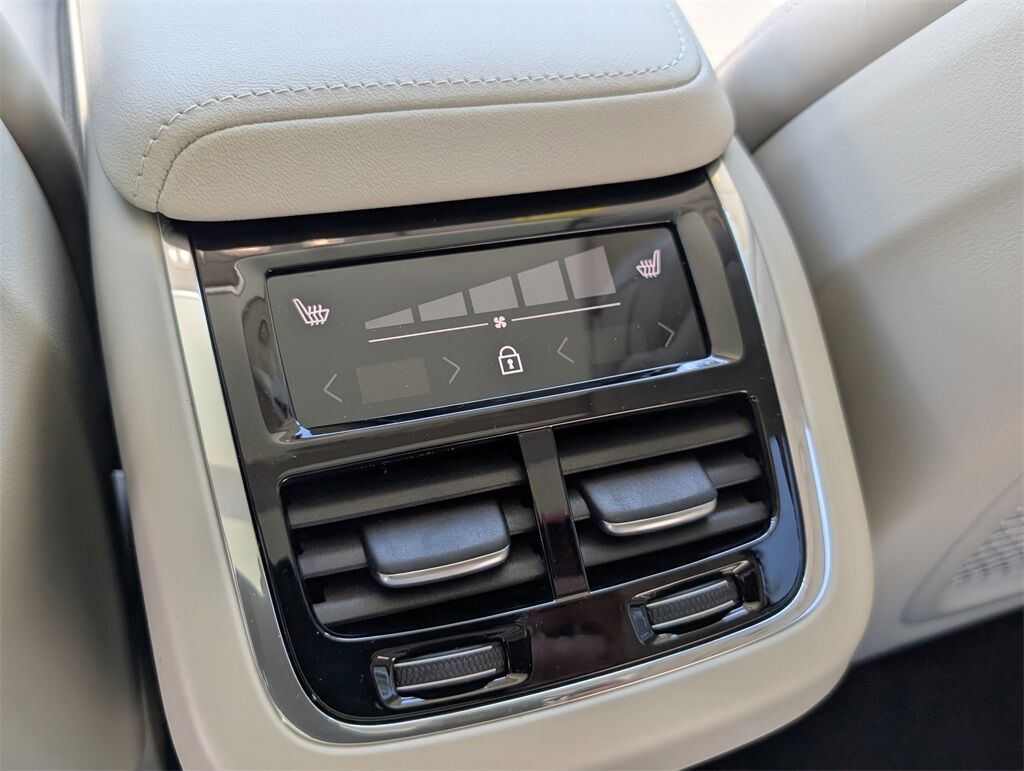 2026 Volvo XC60 B5 Ultra Hunt Valley MD