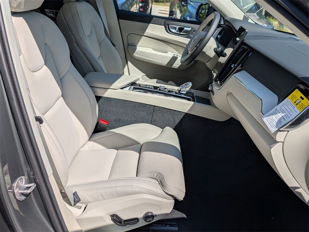2026 Volvo XC60 B5 Ultra Hunt Valley MD