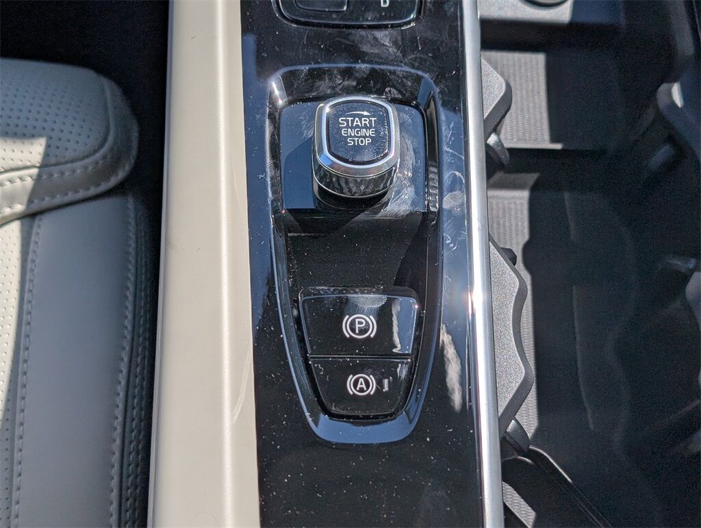 2026 Volvo XC60 B5 Ultra Hunt Valley MD