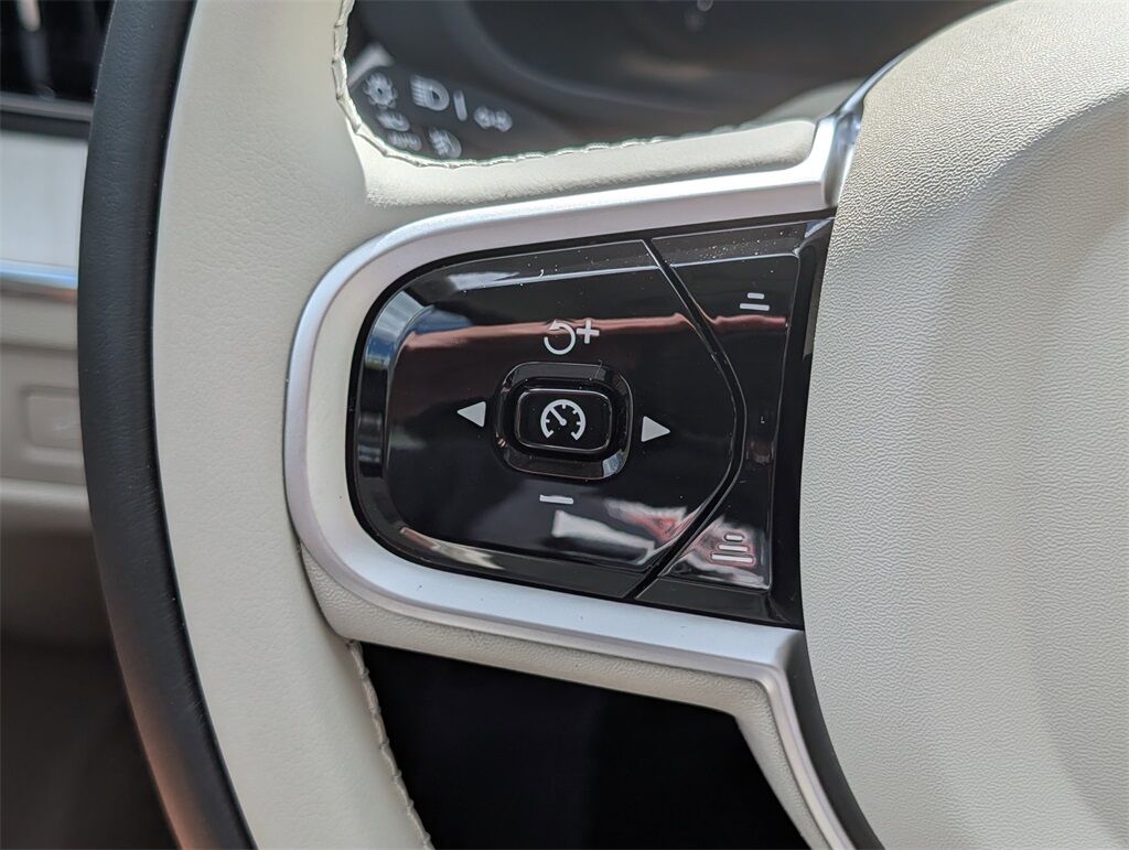 2026 Volvo XC60 B5 Ultra Hunt Valley MD