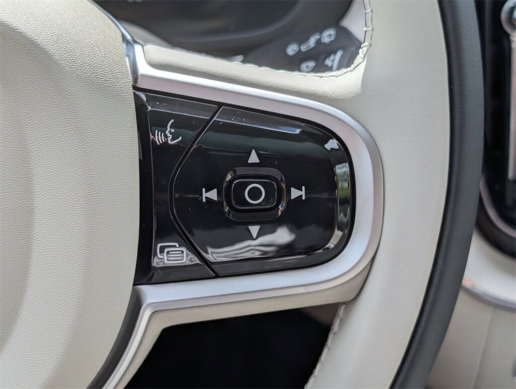 2026 Volvo XC60 B5 Ultra Hunt Valley MD