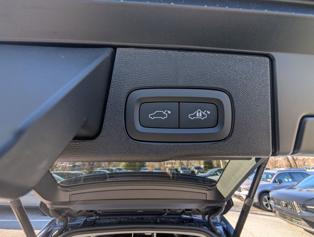 2026 Volvo XC60 B5 Ultra Hunt Valley MD