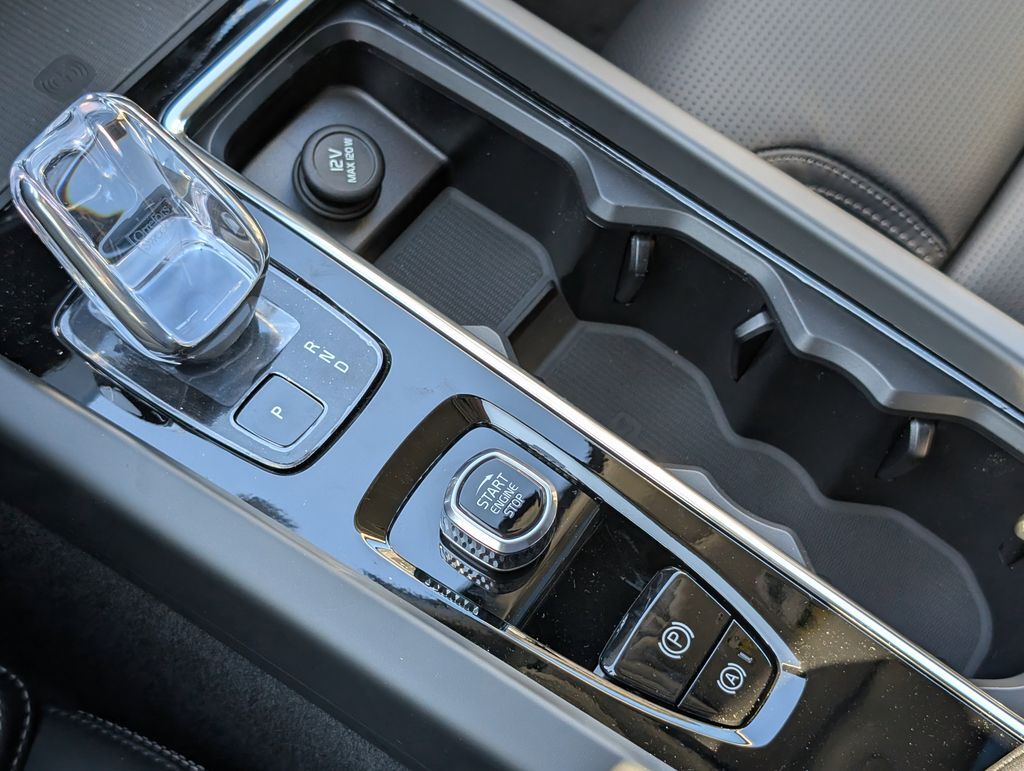 2026 Volvo XC60 B5 Ultra Hunt Valley MD