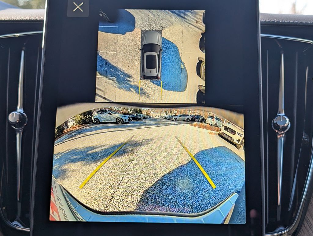 2026 Volvo XC60 B5 Ultra Hunt Valley MD