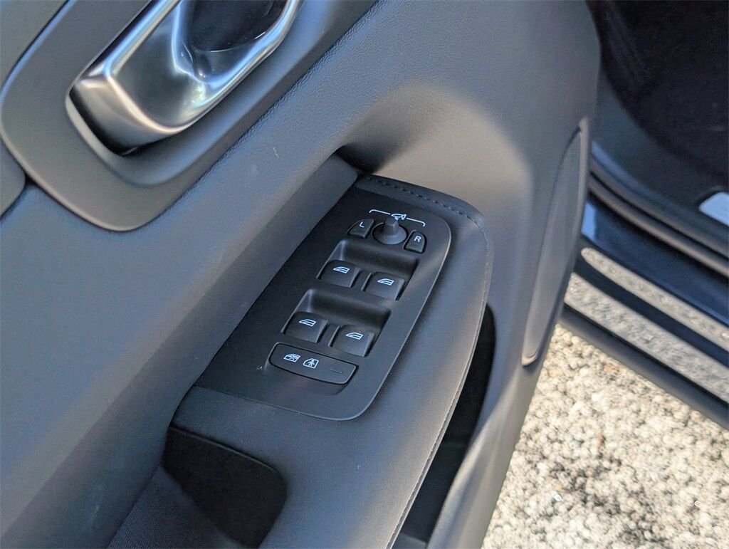 2026 Volvo XC60 B5 Ultra Hunt Valley MD