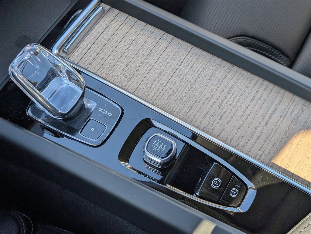 2026 Volvo XC60 B5 Ultra Hunt Valley MD