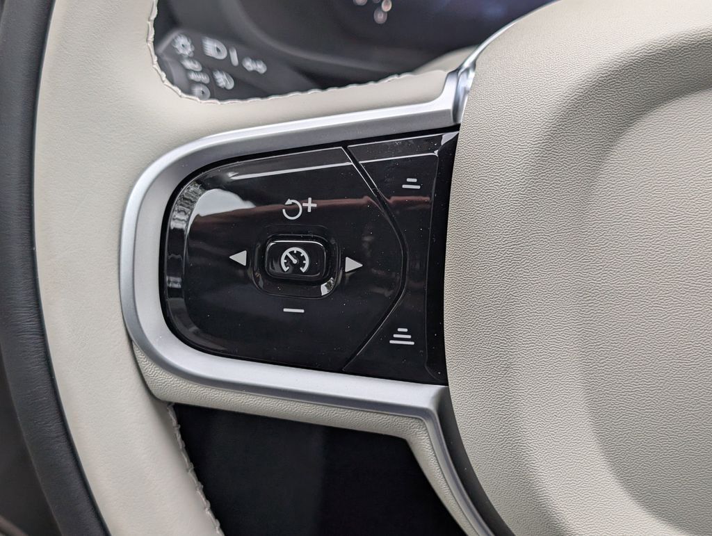 2026 Volvo XC60 B5 Ultra Hunt Valley MD