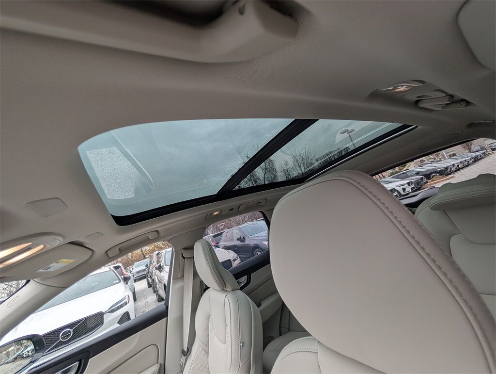 2026 Volvo XC60 B5 Ultra Hunt Valley MD