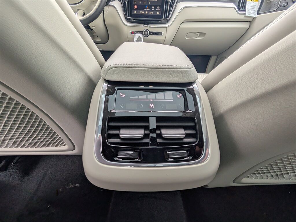 2026 Volvo XC60 B5 Ultra Hunt Valley MD