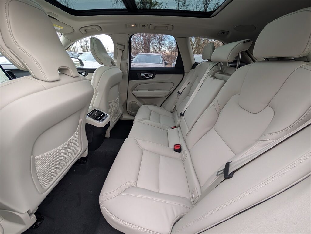 2026 Volvo XC60 B5 Ultra Hunt Valley MD