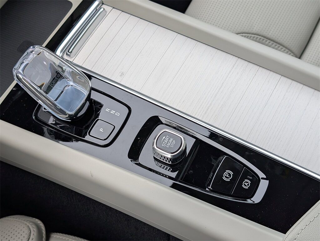 2026 Volvo XC60 B5 Ultra Hunt Valley MD