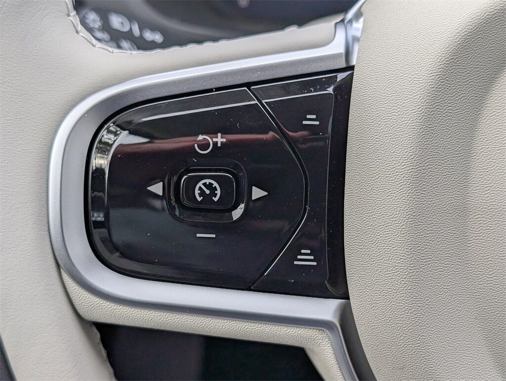 2026 Volvo XC60 B5 Ultra Hunt Valley MD