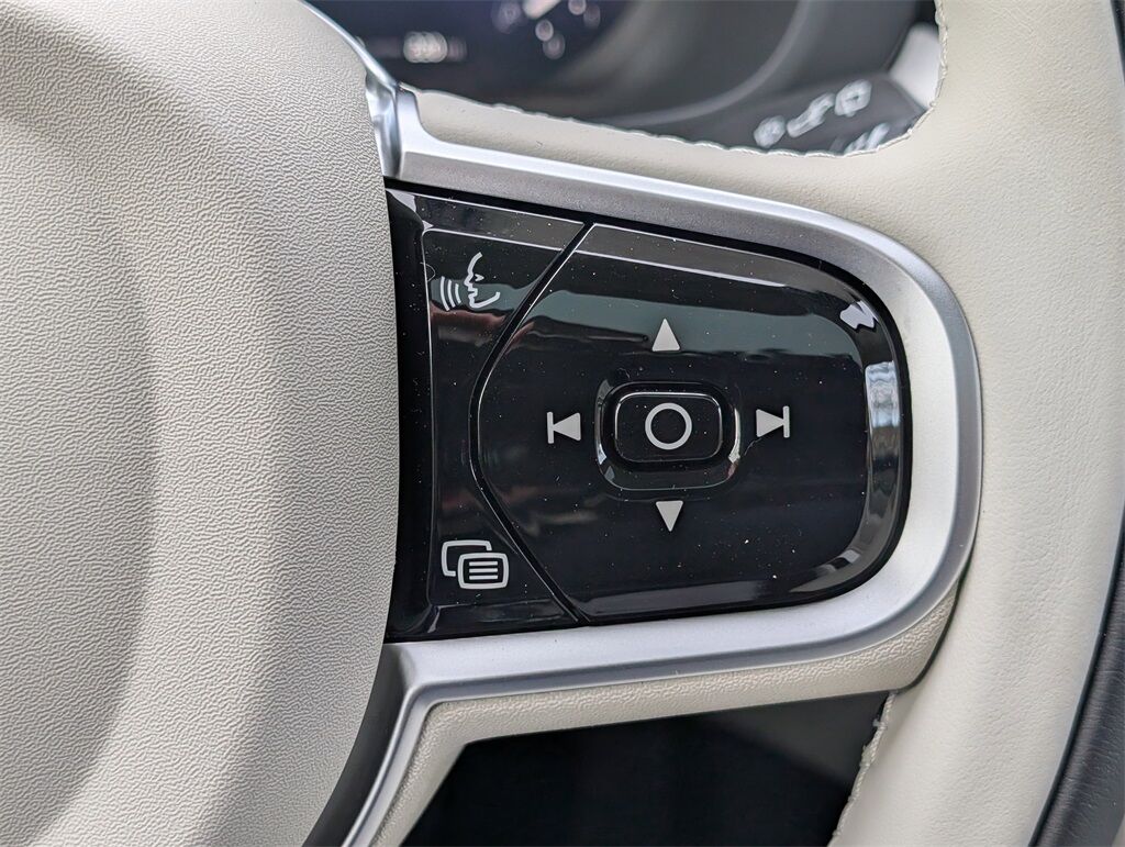 2026 Volvo XC60 B5 Ultra Hunt Valley MD