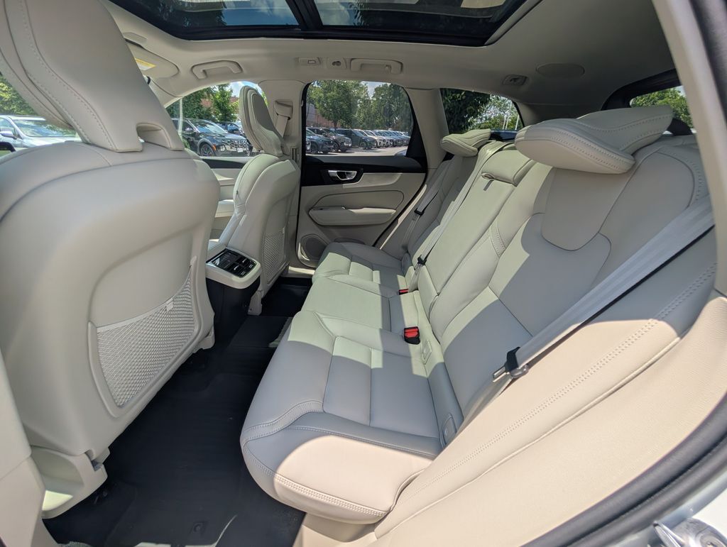 2026 Volvo XC60 B5 Ultra Hunt Valley MD