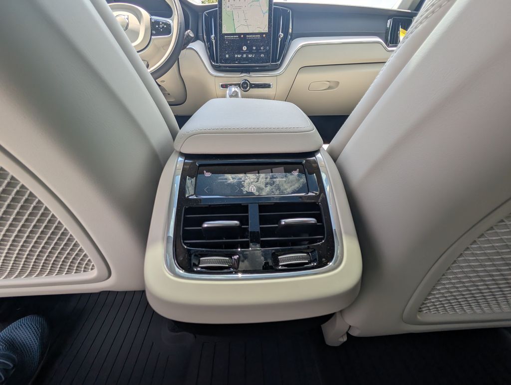2026 Volvo XC60 B5 Ultra Hunt Valley MD