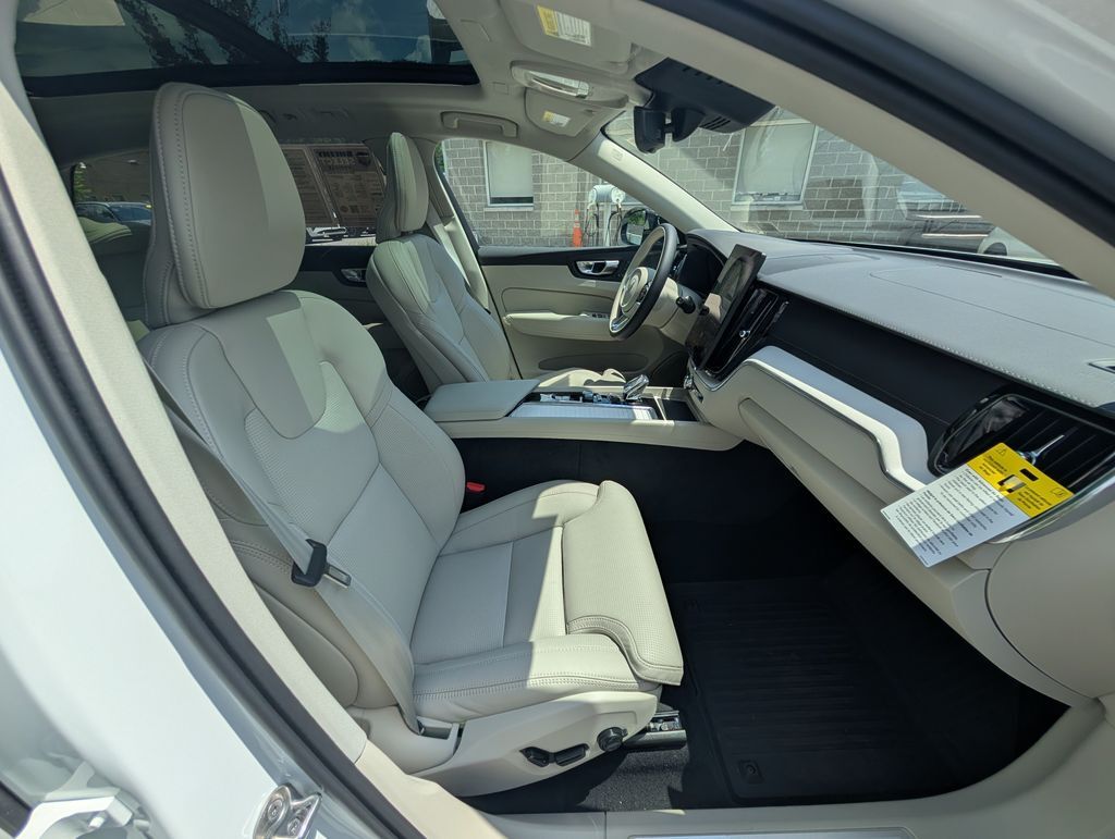 2026 Volvo XC60 B5 Ultra Hunt Valley MD