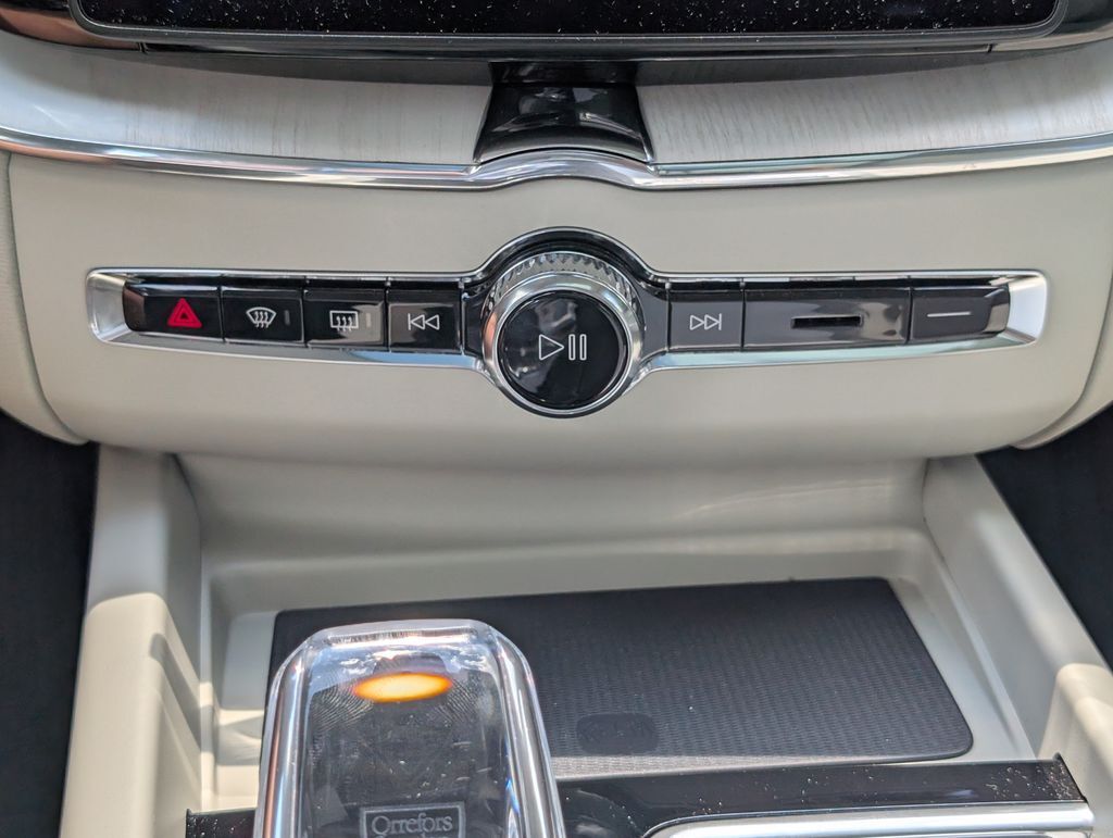 2026 Volvo XC60 B5 Ultra Hunt Valley MD