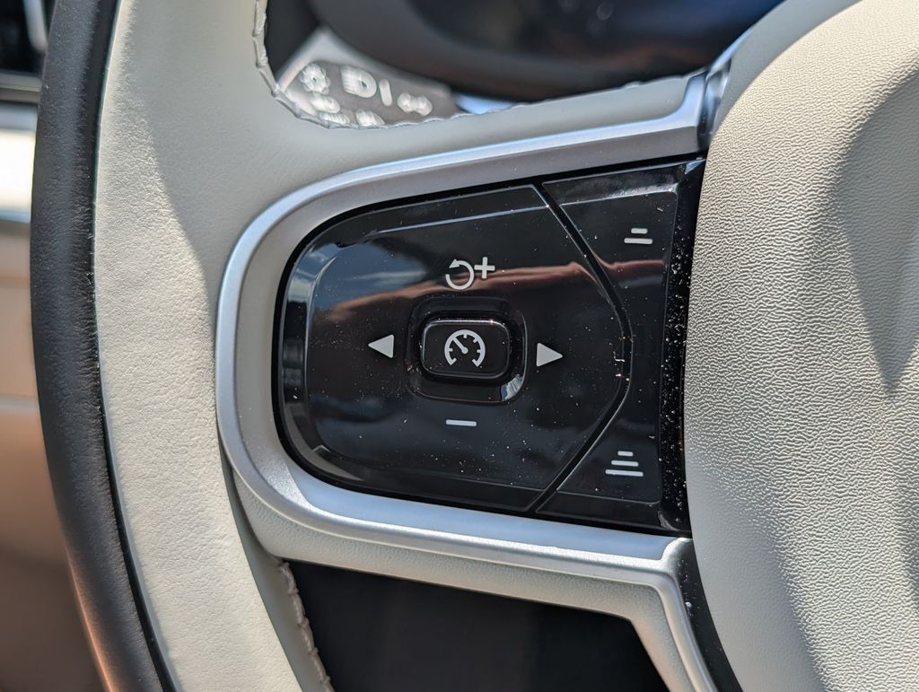 2026 Volvo XC60 B5 Ultra Hunt Valley MD