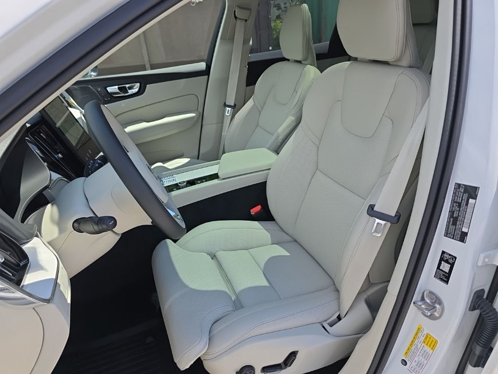 2026 Volvo XC60 B5 Ultra Hunt Valley MD