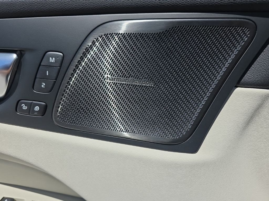 2026 Volvo XC60 B5 Ultra Hunt Valley MD