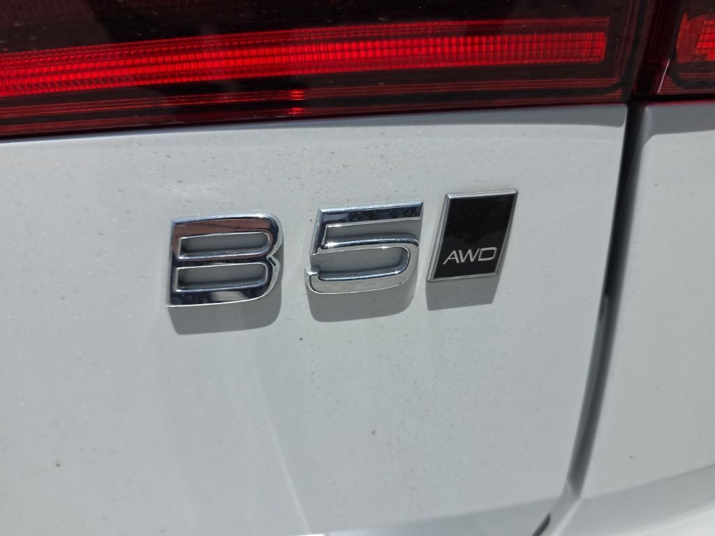 2026 Volvo XC60 B5 Ultra Hunt Valley MD