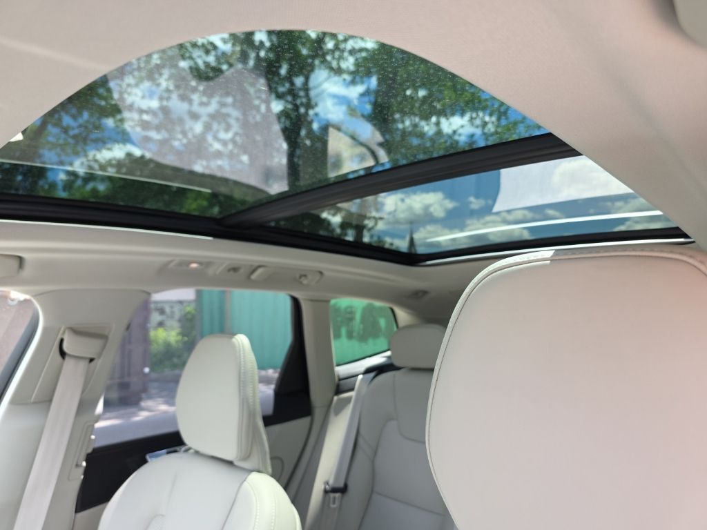 2026 Volvo XC60 B5 Ultra Hunt Valley MD