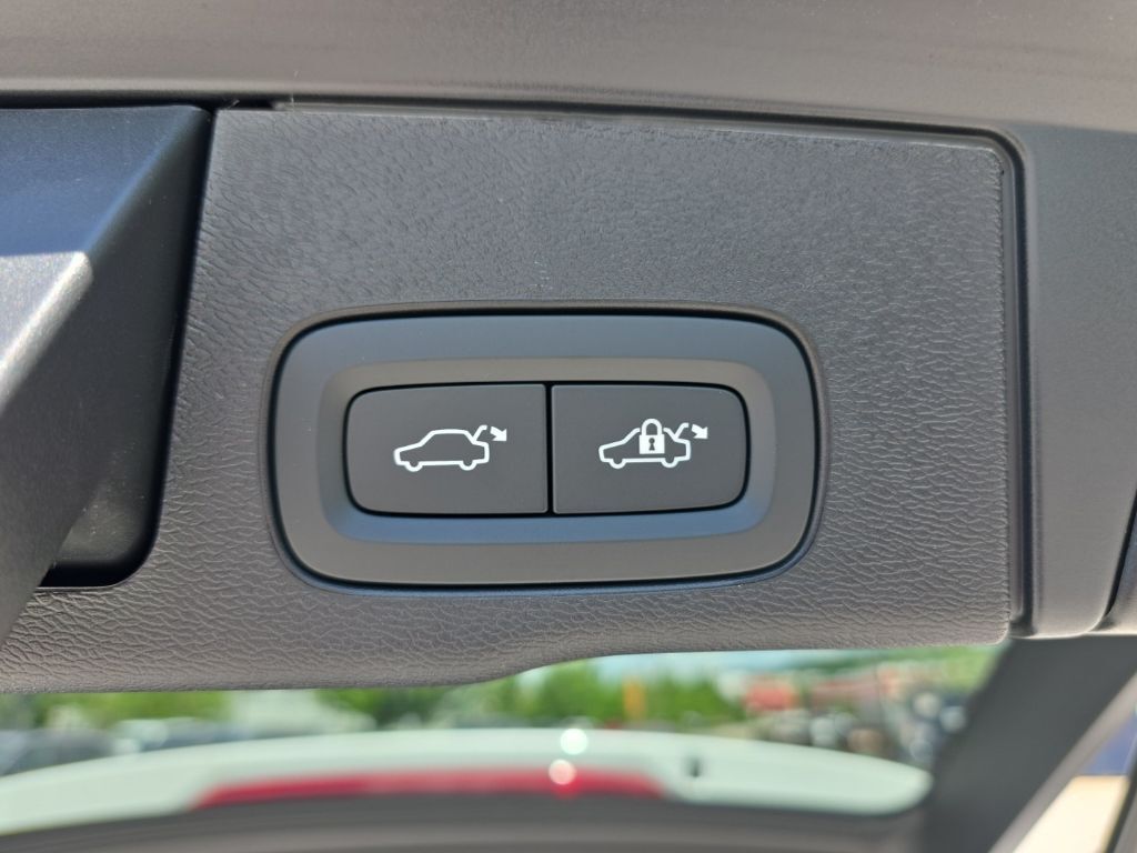 2026 Volvo XC60 B5 Ultra Hunt Valley MD