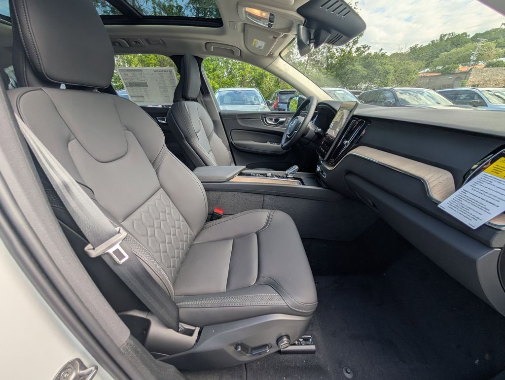 2026 Volvo XC60 Plug-In Hybrid T8 Core Hunt Valley MD