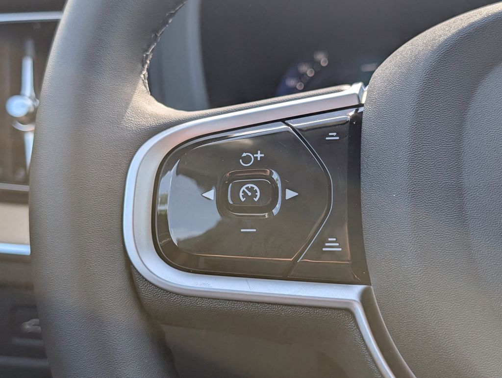 2026 Volvo XC60 Plug-In Hybrid T8 Core Hunt Valley MD