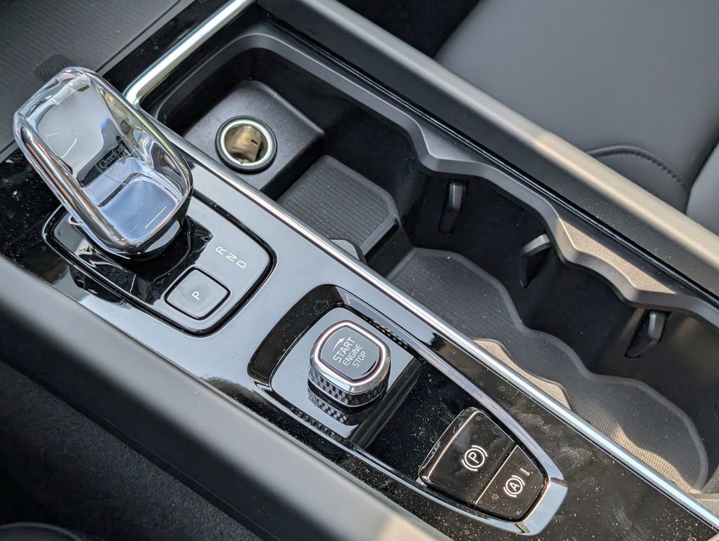 2026 Volvo XC60 Plug-In Hybrid T8 Core Hunt Valley MD