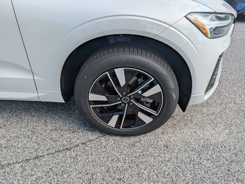 2026 Volvo XC60 Plug-In Hybrid T8 Core Hunt Valley MD