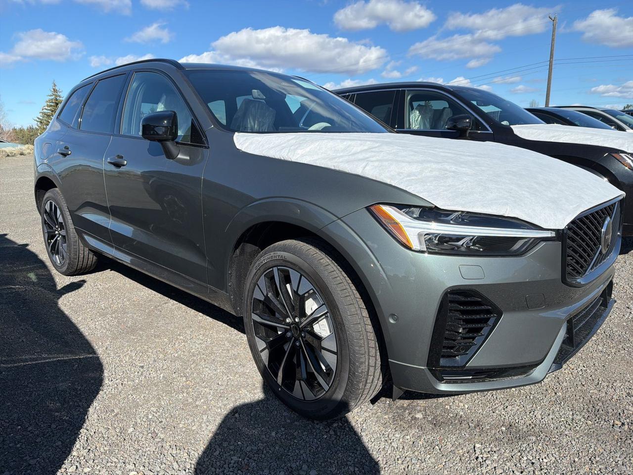 2026 Volvo XC60 Plug-In Hybrid T8 Plus