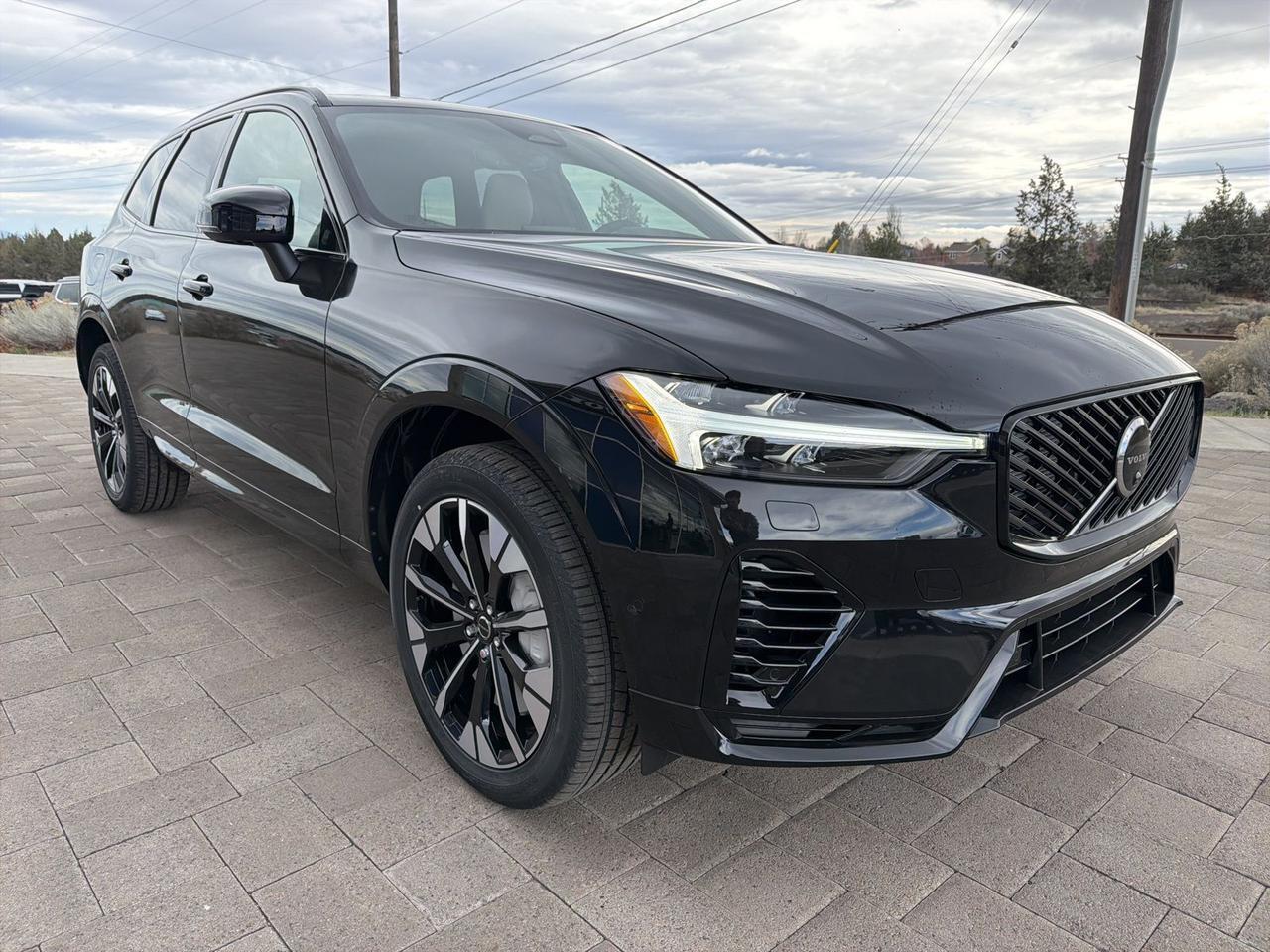 2026 Volvo XC60 Plug-In Hybrid T8 Plus Bend OR