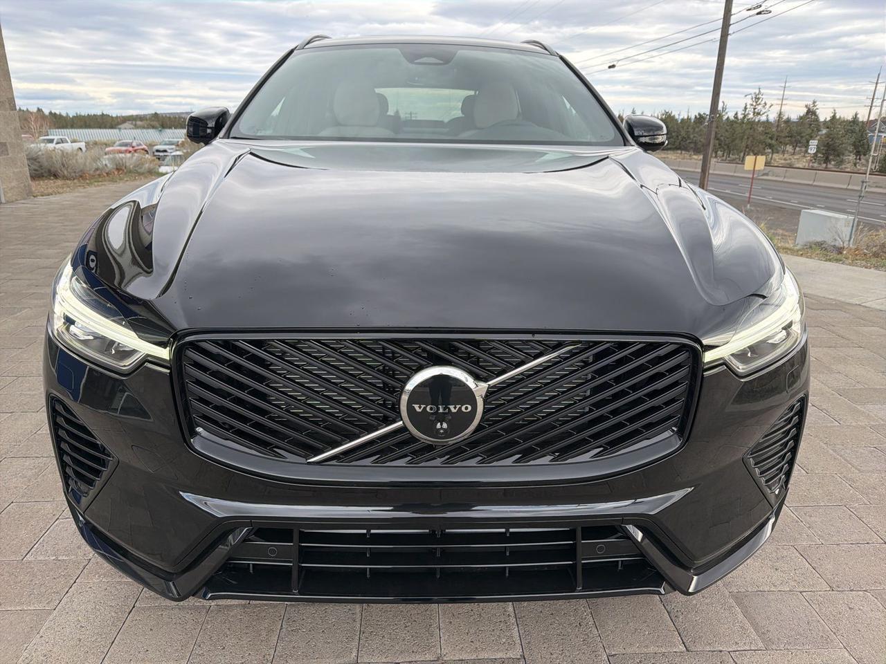 2026 Volvo XC60 Plug-In Hybrid T8 Plus Bend OR
